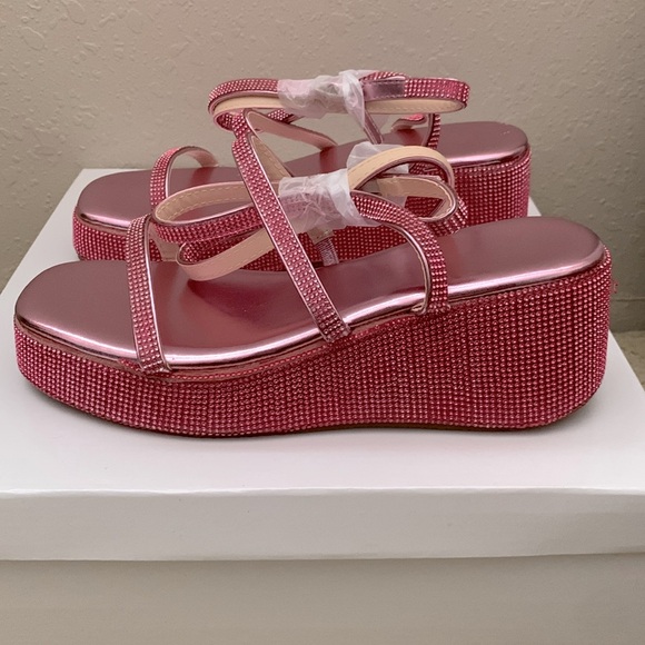🌸 NIB Qupid Wedges: Size 5.5 Women’s - Picture 3 of 7